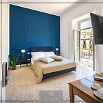 Monart Hospitality Cavour Konukevi Napoli