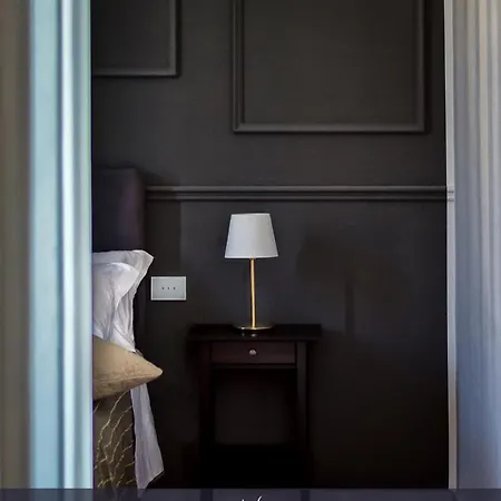 Monart Hospitality Cavour Bed & Breakfast Neapol