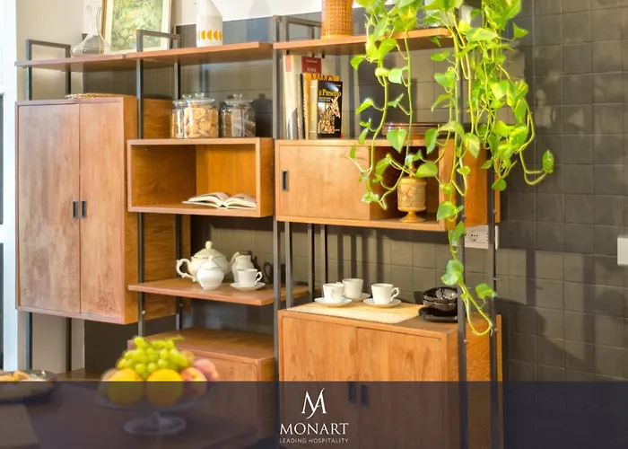Monart Hospitality Cavour بيت ضيافة 4*